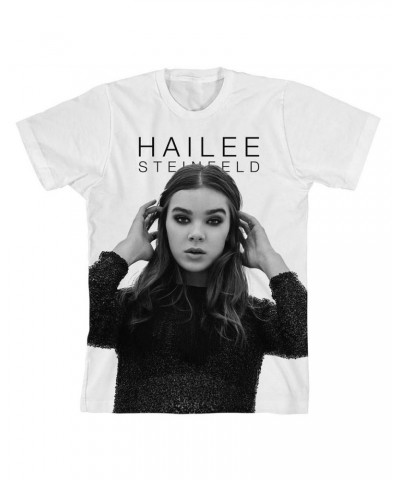 Hailee Steinfeld Haiz in B&W T-shirt $11.31 Shirts